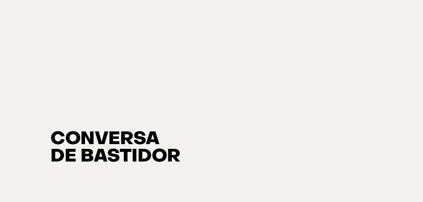 Site - Em letras na cor preta um letreiro que diz Conversa de Bastidor