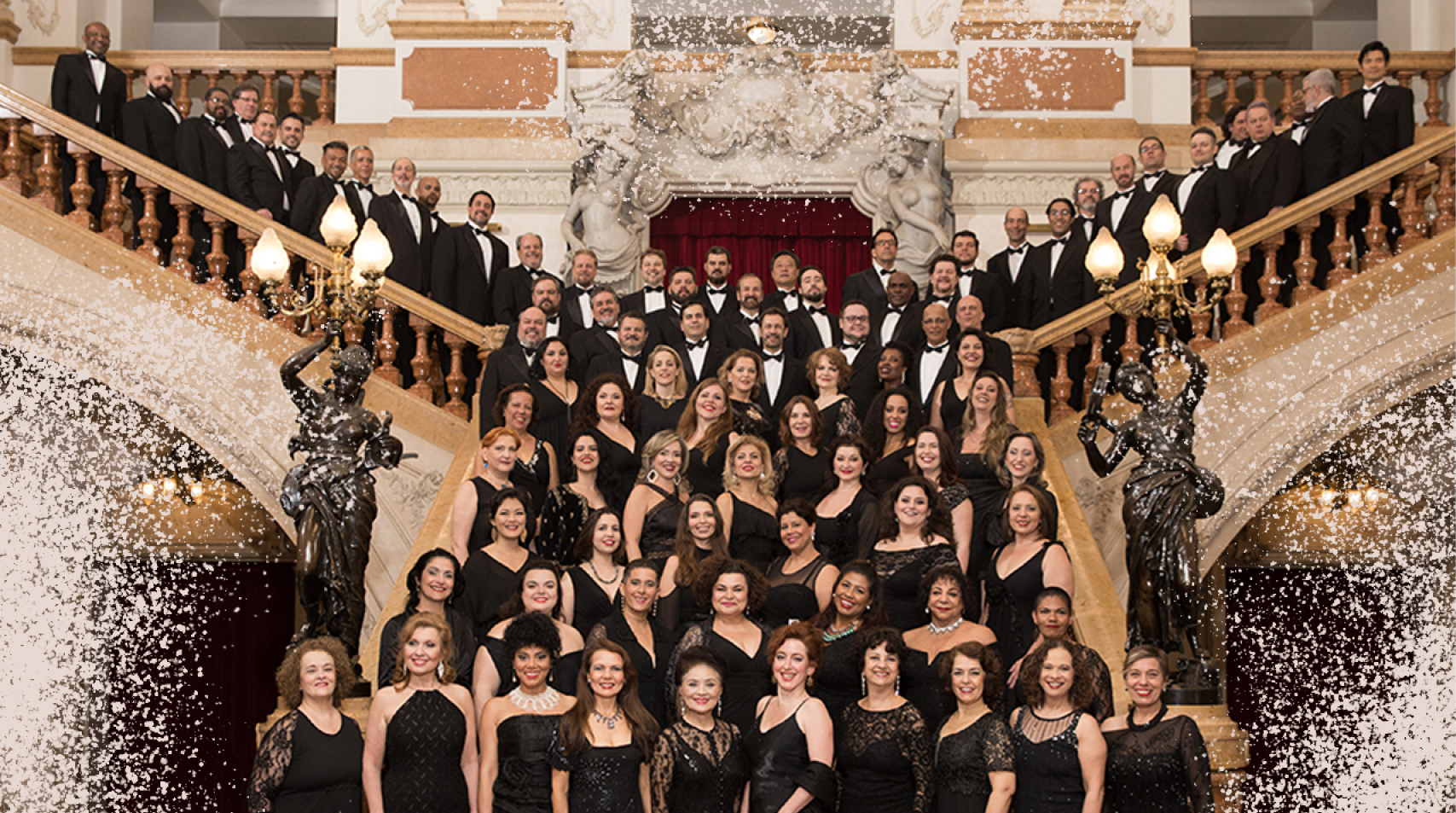 Foto do Coro Lírico Municipal durante apresentação