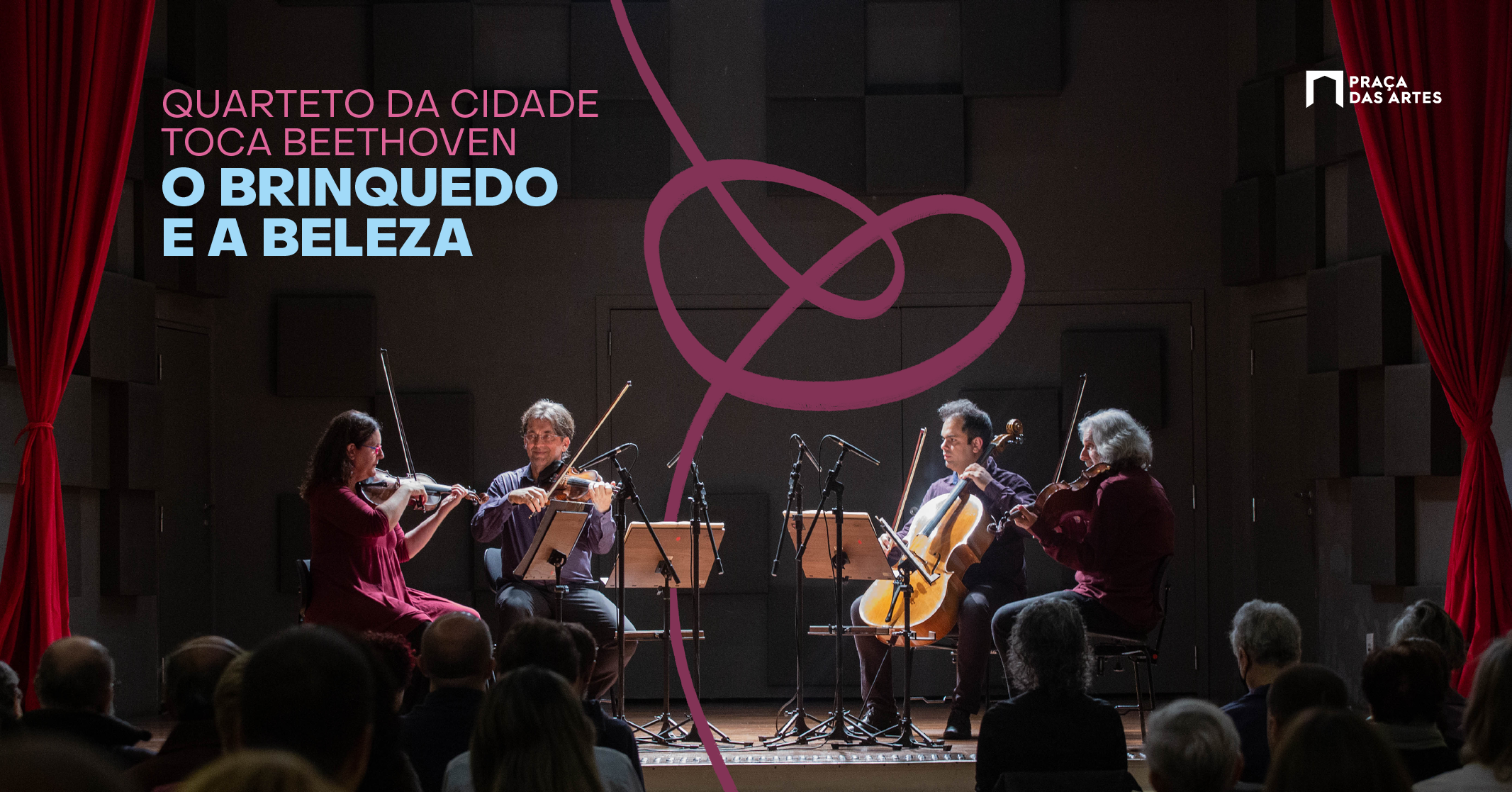 Foto dos quatro integrantes do Quarteto de Cordas da Cidade tocando