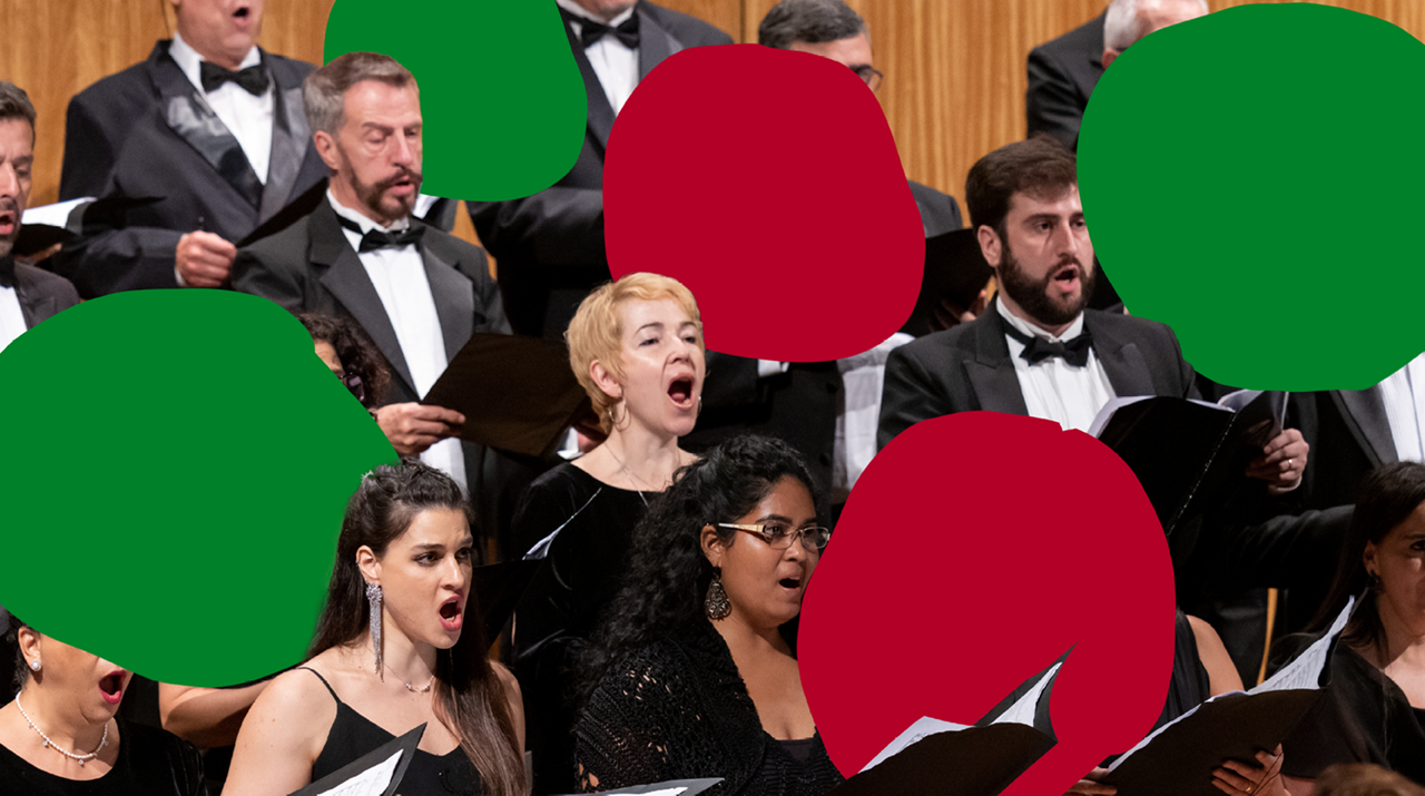 Coral Paulistano canta durante um concerto