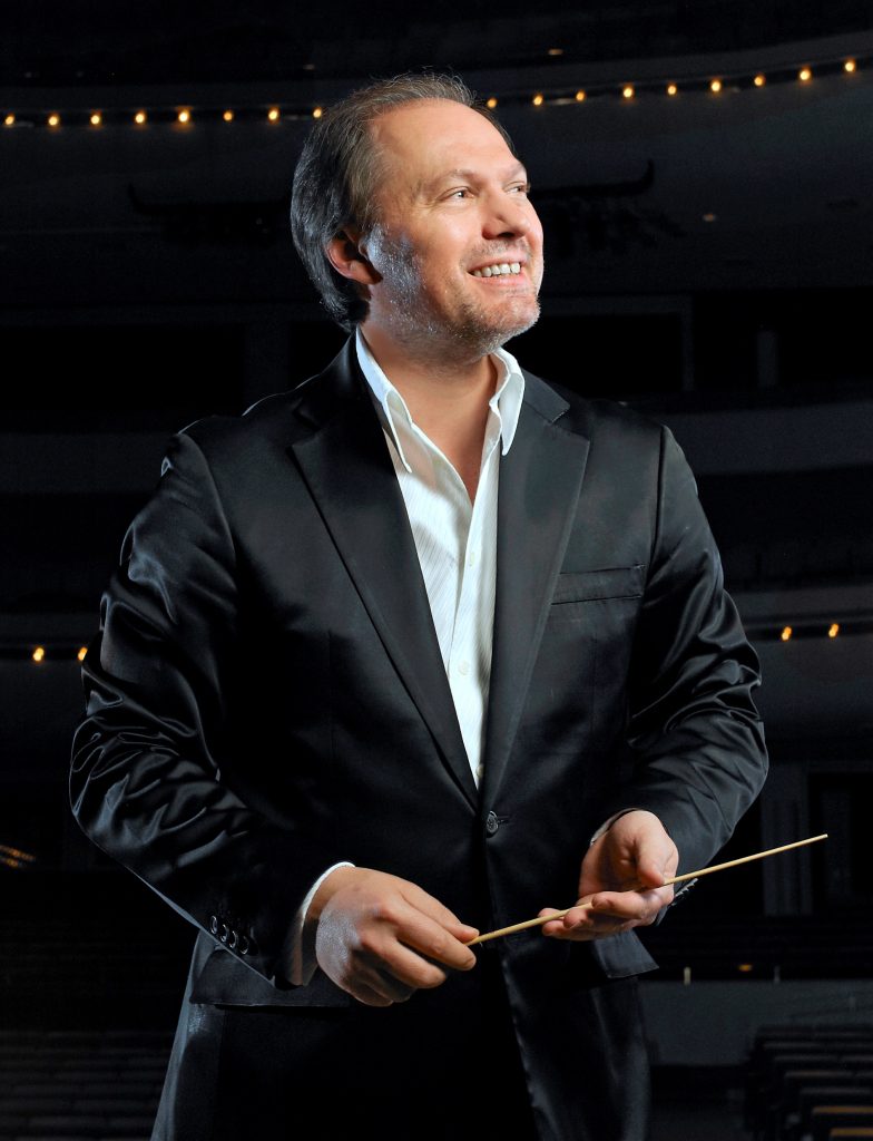 Roberto Minczuk​ o regente titular