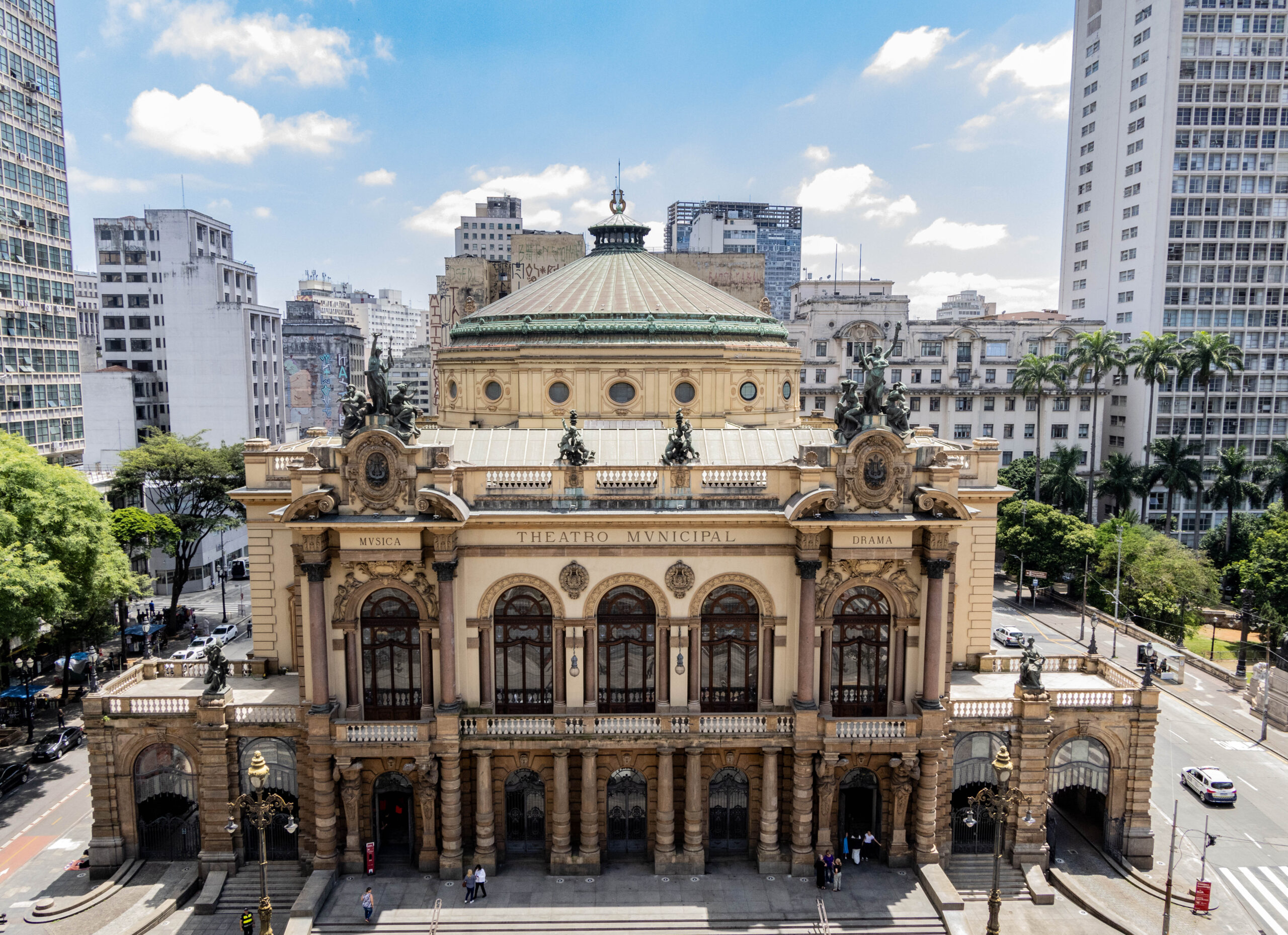 Vista aérea do theatro municipal