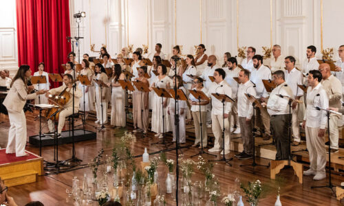 Coral Paulistano durante um concerto